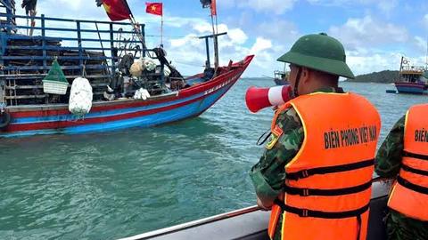 Khẩn cấp ứng phó bão số 1