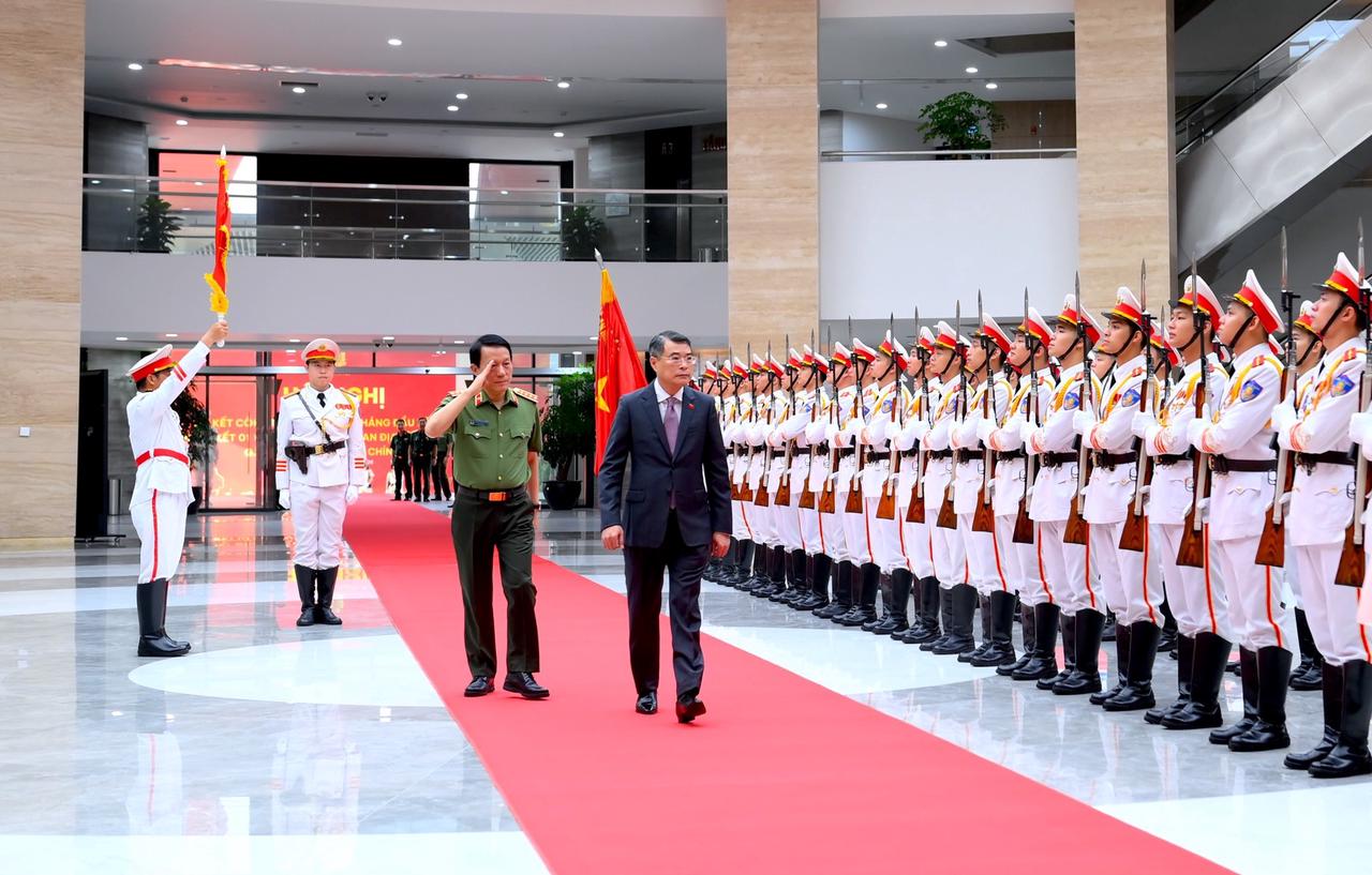 Hoạt động nổi bật của lãnh đạo Bộ Công an tuần qua