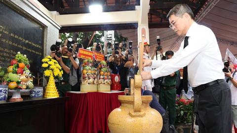 Quyết tâm cao nhất đưa các anh hùng liệt sĩ về với gia đình, quê hương