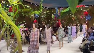 Chanel biến sàn diễn thời trang cao cấp Paris thành giấc mộng cổ tích