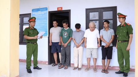 Triệt phá đường dây cá độ bóng đá liên tỉnh giao dịch hàng trăm tỷ