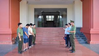 Khởi tố vụ án tổ chức cho người khác xuất cảnh trái phép