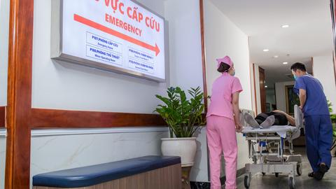 Không yêu cầu xuất trình giấy chuyển viện với ca cấp cứu, hiểm nghèo