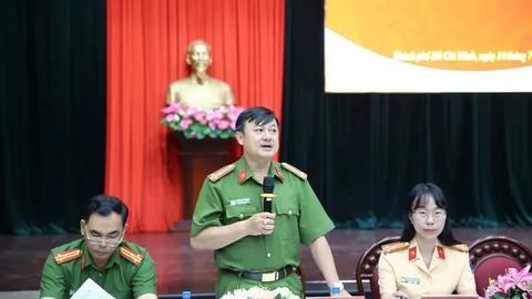 Công an TP.HCM đối thoại trực tiếp với người dân về thủ tục hành chính
