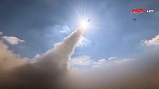 Mỹ tăng sức ép quân sự, Iran đáp trả mạnh mẽ