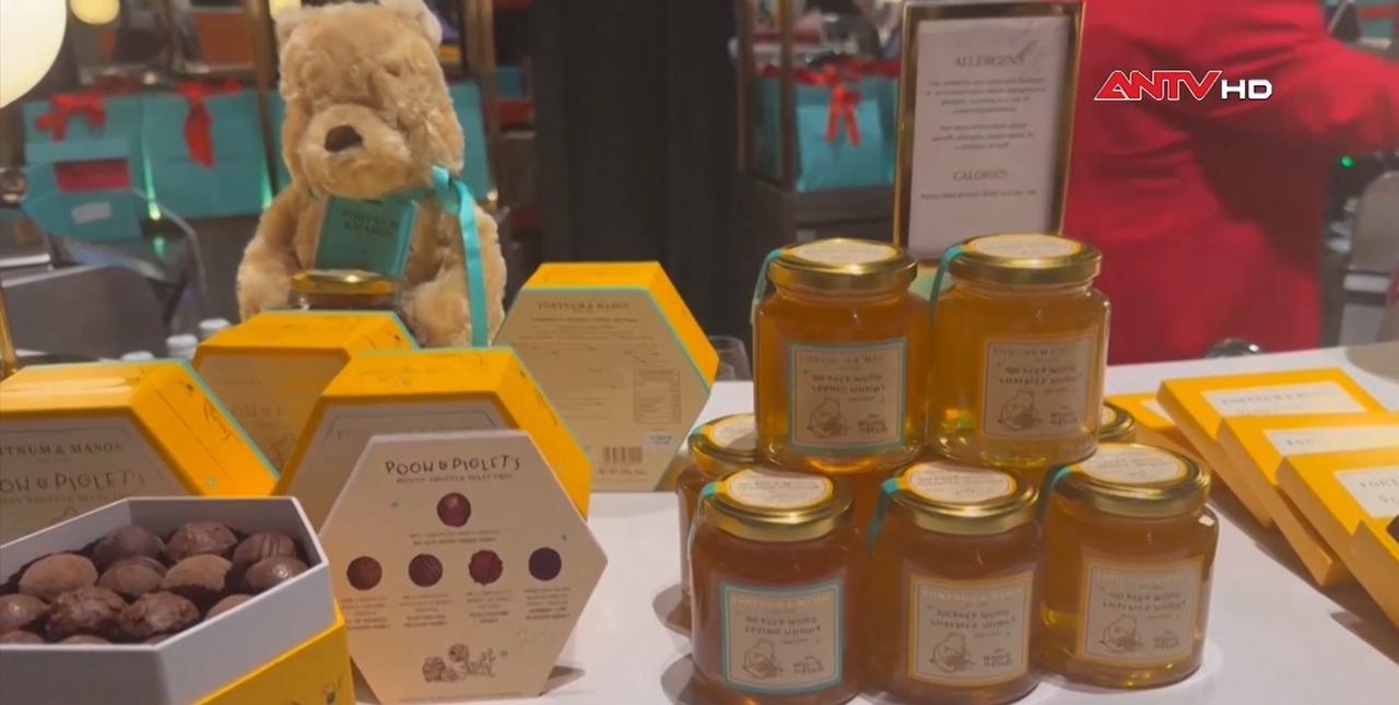 London dựng tổ ong khổng lồ kỷ niệm 100 năm Winnie the Pooh