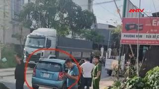 Điều tra nguyên nhân 3 người đàn ông tử vong trong 2 xe ô tô