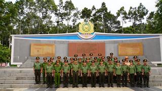 Đoàn công tác của Bộ Công an tổ chức các hoạt động tri ân tại Tây Ninh