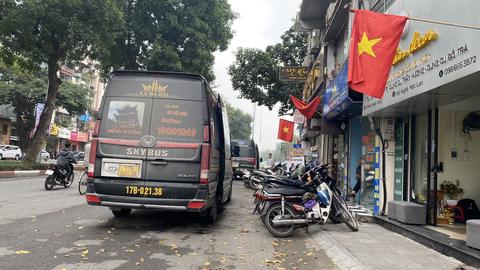 Văn phòng hay “bến xe” giữa phố?