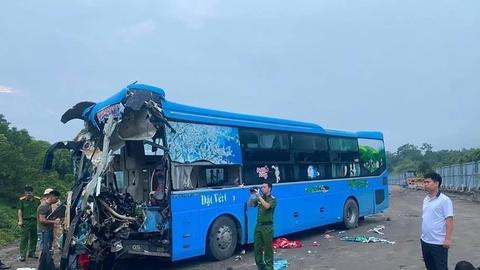 Tai nạn giao thông trên cao tốc Nội Bài - Lào Cai, 6 người thương vong