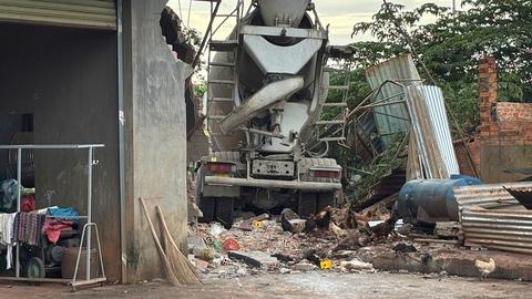  Xe bồn tông sập tường nhà dân, một người tử vong 