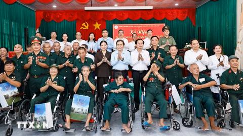 Chủ tịch Quốc hội Trần Thanh Mẫn tri ân người có công tại TP.HCM