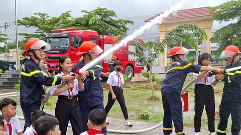 Mỗi cán bộ chiến sĩ là một tuyên truyền viên trong công tác PCCC