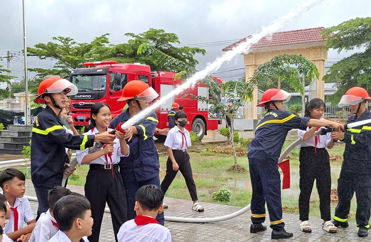 Mỗi cán bộ chiến sĩ là một tuyên truyền viên trong công tác PCCC