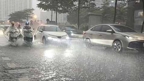 Hà Nội cảnh báo nguy cơ lốc, sét, gió giật mạnh