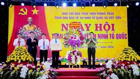 Bộ trưởng Lương Tam Quang dự Ngày hội toàn dân bảo vệ an ninh Tổ quốc tại tỉnh Hưng Yên