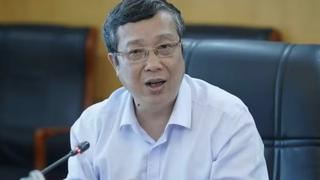 Khởi tố, bắt tạm giam Thứ trưởng Bộ Nông nghiệp và Môi trường Hoàng Trung 