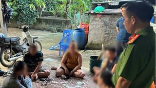 Công an xã Văn Bàn xử phạt 5 đối tượng đánh bạc