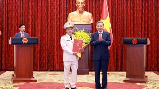 Thăng cấp bậc hàm Thượng tướng đối với Thứ trưởng Đặng Hồng Đức