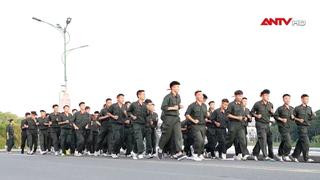 Đông đảo chiến sĩ, đoàn viên tham gia "Bước chân chiến sĩ - Vì nhân dân phục vụ"