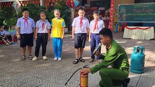 Trang bị kỹ năng phòng cháy chữa cháy trong các nhà trường