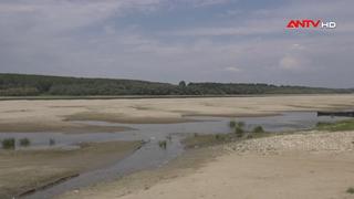 Romania khẩn cấp đánh chìm 4 sà lan trên sông Danube
