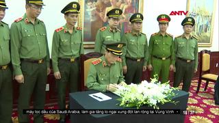 Đảng ủy Công an Trung ương, Bộ Công an viếng Chủ tịch Quốc hội Lào Xaysomphone Phomvihane