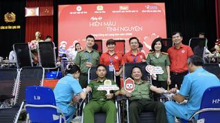 Hiến máu cứu người - mệnh lệnh từ trái tim người chiến sĩ