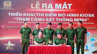 Ra mắt 'Trạm Cảnh sát thông minh' tại Hà Nội