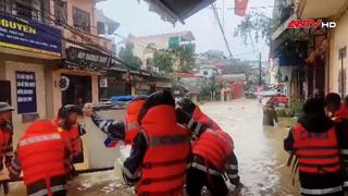 Công an tỉnh Lạng Sơn tích cực hỗ trợ người dân vùng lũ