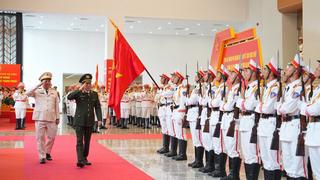 Công bố quyết định thành lập Công an thành phố Quảng Ninh