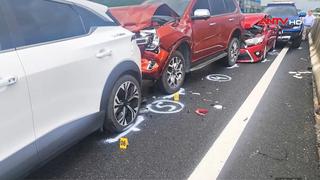 Liên tiếp xảy ra hai vụ tai nạn do không giữ khoảng cách trên cao tốc