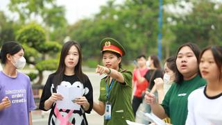  Thi văn bằng 2 công an trên máy tính
