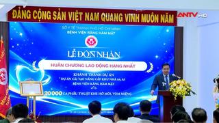 Bệnh viện Răng Hàm Mặt TP. HCM đón nhận Huân chương Lao động hạng Nhất