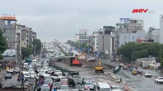 Nhiều tuyến phố Hà Nội ngập sau mưa lớn suốt đêm