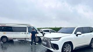 Bàn giao vụ xe Lexus dừng giữa cao tốc gây tai nạn để xử lý theo quy định 