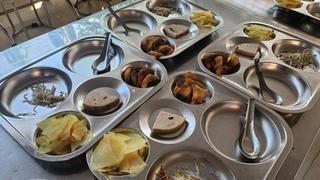  Siết chặt quản lý bữa ăn bán trú