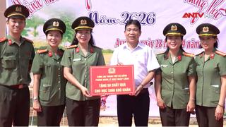 Trung thu rộn tiếng cười nơi vùng cao A Vương
