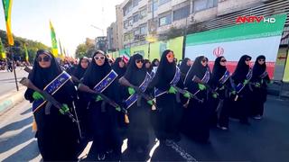Iran diễu hành biểu dương lực lượng ở thủ đô
