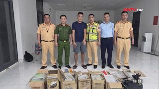 Khởi tố vụ vận chuyển hơn 1.200 iPhone qua biên giới