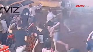 Tạm giữ 7 đối tượng vụ điều khiển ô tô tông vào đám đông tại quán ăn