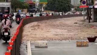 Truy tìm xe ben làm rơi bùn ra đường Cộng Hòa, TP.HCM