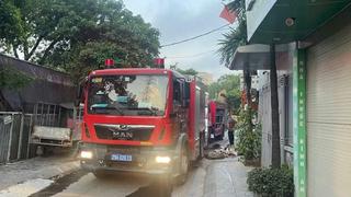 Kịp thời giải cứu 2 người thoát khỏi đám cháy tại Hoàng Mai