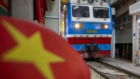 Đường sắt tăng phí trả vé tàu Tết gấp 3 lần